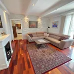 Apartment Mit Terrasse - Gemeinschaftspool By Interhome