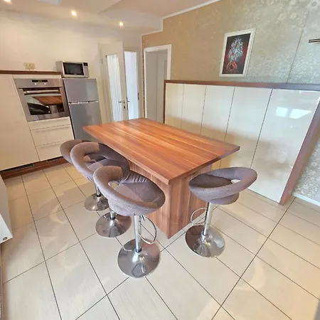 דירה Mit Terrasse - Gemeinschaftspool By Interhome