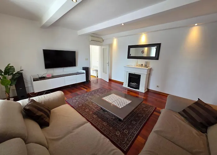 Mit Terrasse - Gemeinschaftspool By Interhome Apartment Novi Vinodolski