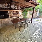 Mit Terrasse - Gemeinschaftspool By Interhome *