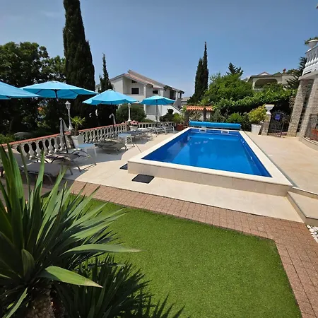 Mit Terrasse - Gemeinschaftspool By Interhome * Novi Vinodolski