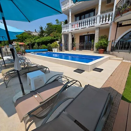 Mit Terrasse - Gemeinschaftspool By Interhome Lägenhet *