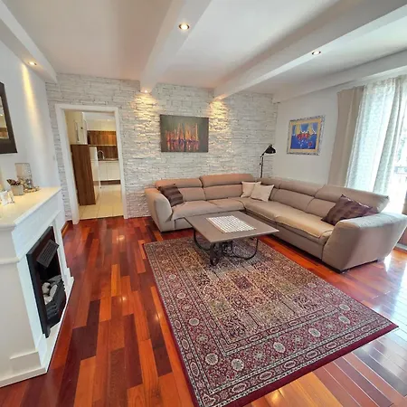 Apartament Mit Terrasse - Gemeinschaftspool By Interhome