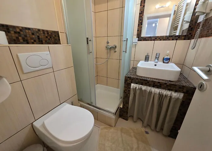 Mit Terrasse - Gemeinschaftspool By Interhome