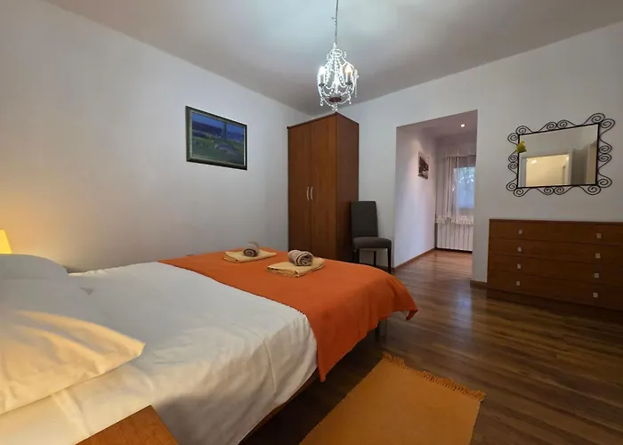 Apartament Mit Terrasse - Gemeinschaftspool By Interhome *