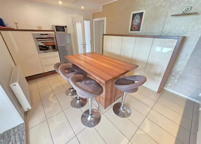 Apartament Mit Terrasse - Gemeinschaftspool By Interhome