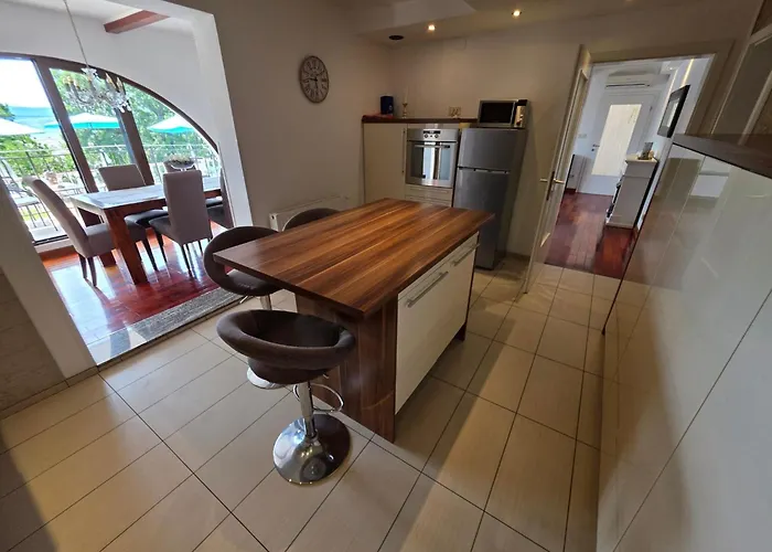 Apartament Mit Terrasse - Gemeinschaftspool By Interhome